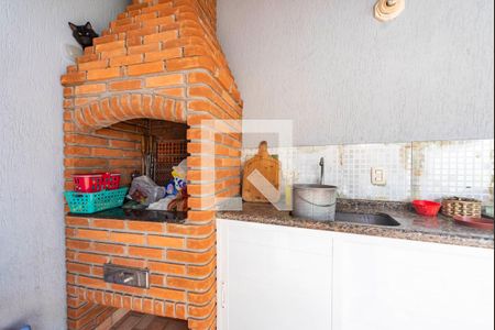 Casa à venda com 250m², 3 quartos e 4 vagasChurrasqueira e Área de Serviço 