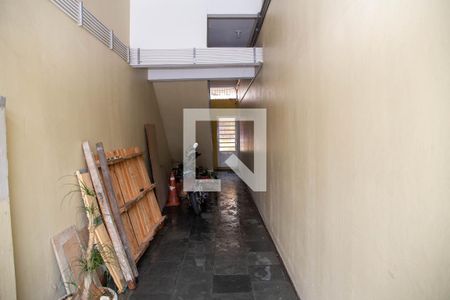 Apartamento para alugar com 60m², 2 quartos e sem vagaEscada