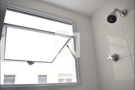 Apartamento para alugar com 60m², 2 quartos e 1 vagaDetalhe do banheiro