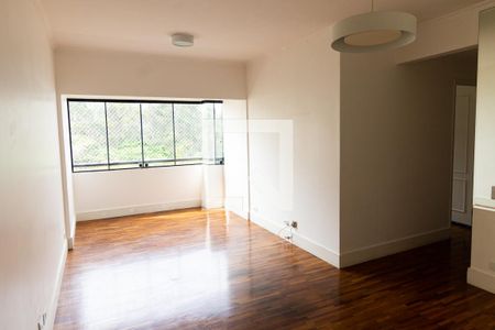 Sala de apartamento para alugar com 3 quartos, 95m² em Vila Suzana, São Paulo
