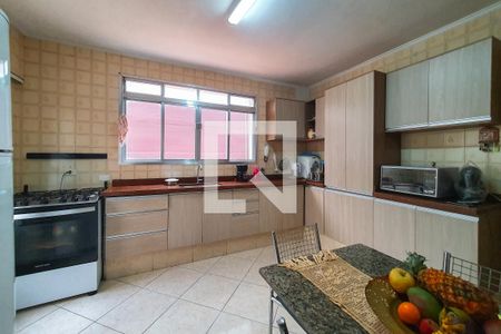 Casa para alugar com 240m², 4 quartos e 2 vagasCozinha