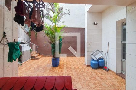 Casa para alugar com 240m², 4 quartos e 2 vagasLavanderia