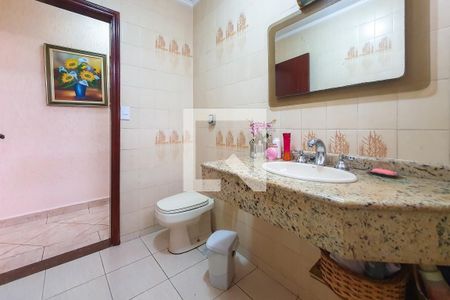 Casa para alugar com 240m², 4 quartos e 2 vagasLavabo