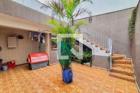 Casa para alugar com 240m², 4 quartos e 2 vagasQuintal