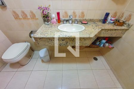 Casa para alugar com 240m², 4 quartos e 2 vagasLavabo