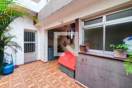 Casa para alugar com 240m², 4 quartos e 2 vagasQuintal