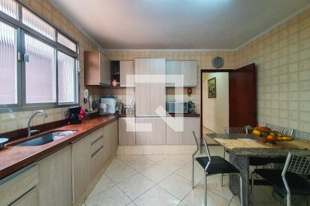 Casa para alugar com 240m², 4 quartos e 2 vagasCozinha