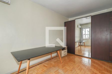 Quarto 2 de apartamento para alugar com 3 quartos, 110m² em Rio Branco, Porto Alegre