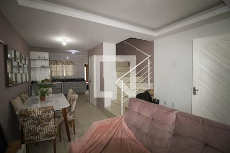 Sala de casa à venda com 2 quartos, 122m² em São José, Canoas