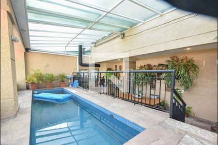 Apartamento à venda com 344m², 4 quartos e 4 vagasCobertura com Piscina e Varanda Gourmet 