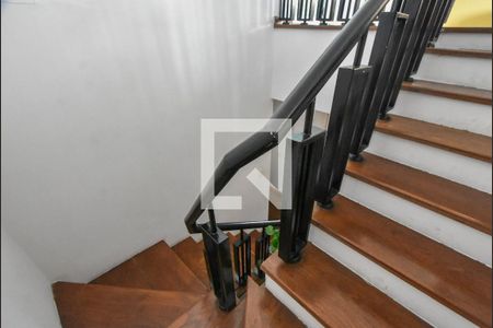 Apartamento à venda com 344m², 4 quartos e 4 vagasEscada