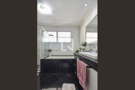 Apartamento à venda com 344m², 4 quartos e 4 vagasBanheiro Suíte 01