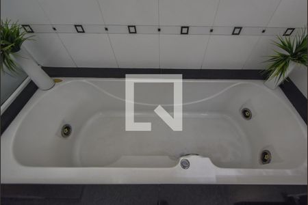 Apartamento à venda com 344m², 4 quartos e 4 vagasBanheiro Suíte 01