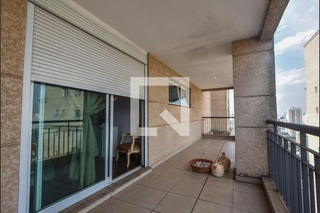 Apartamento à venda com 344m², 4 quartos e 4 vagasVaranda Suíte 01