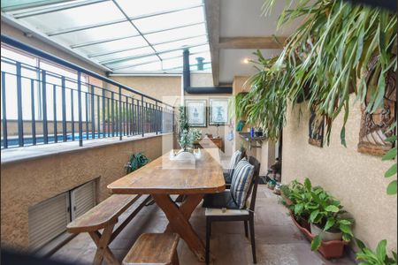 Apartamento à venda com 344m², 4 quartos e 4 vagasCobertura com Piscina e Varanda Gourmet 