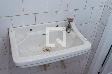 Banheiro e deposito garagem de casa para alugar com 3 quartos, 150m² em Vila Bruna, São Paulo