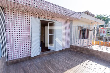 Varanda quarto 1 de casa para alugar com 3 quartos, 150m² em Vila Bruna, São Paulo