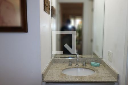 Banheiro de apartamento à venda com 1 quarto, 52m² em Vila Anglo Brasileira, São Paulo