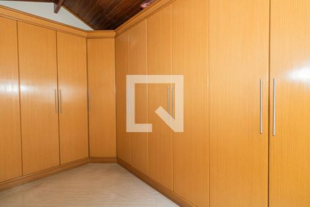 Casa à venda com 470m², 3 quartos e 6 vagasCloset da Suíte 1