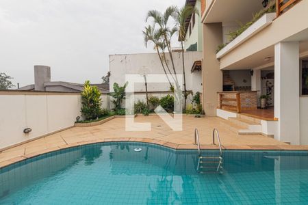Casa à venda com 470m², 3 quartos e 6 vagasPiscina