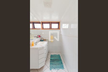 Casa à venda com 470m², 3 quartos e 6 vagasBanheiro da Suíte 1