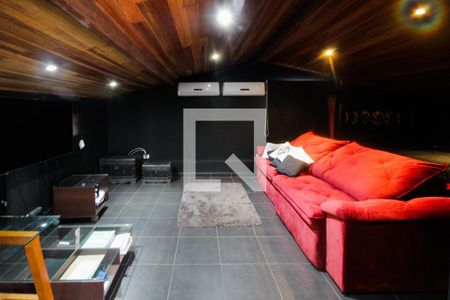 Casa à venda com 310m², 4 quartos e 2 vagas Casa à venda com 310m², 4 quartos e 2 vagasQuarto 4 / Sotão