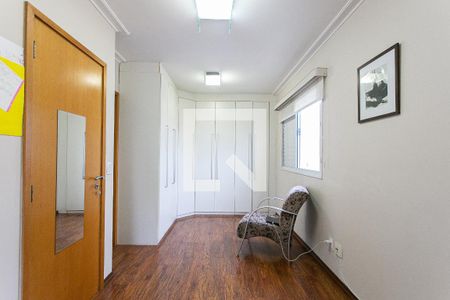 Apartamento à venda com 83m², 2 quartos e 2 vagas Apartamento à venda com 83m², 2 quartos e 2 vagasSuíte