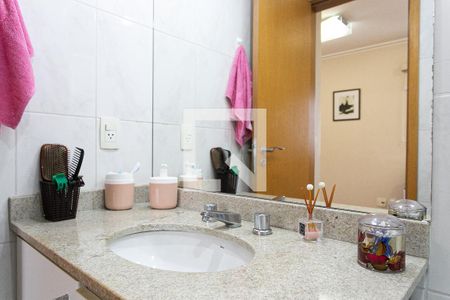 Apartamento à venda com 83m², 2 quartos e 2 vagas Apartamento à venda com 83m², 2 quartos e 2 vagasBanheiro da Suíte