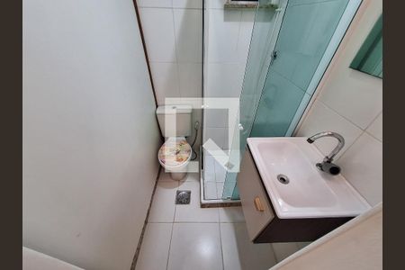 Banheiro  de kitnet/studio para alugar com 1 quarto, 33m² em Centro, Rio de Janeiro