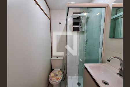Banheiro  de kitnet/studio para alugar com 1 quarto, 33m² em Centro, Rio de Janeiro