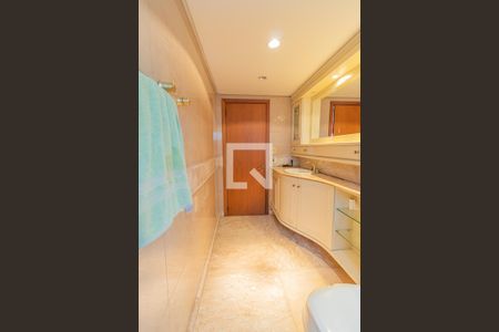 Apartamento à venda com 200m², 4 quartos e 2 vagasBanheiro do Quarto 3