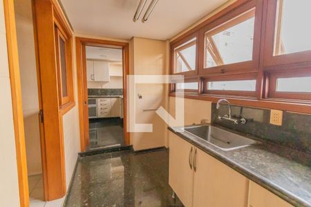 Apartamento à venda com 200m², 4 quartos e 2 vagasArea de serviço