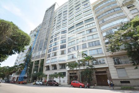 Apartamento para alugar com 430m², 4 quartos e 1 vagaFachada