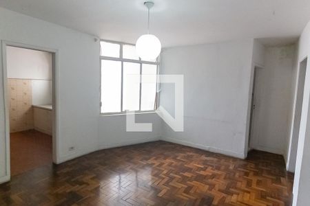 Apartamento à venda com 90m², 2 quartos e sem vagaSala