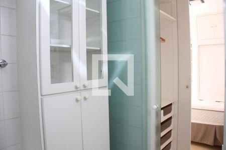 Apartamento à venda com 80m², 2 quartos e 2 vagasCorredor