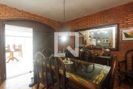 Sala de casa à venda com 5 quartos, 245m² em Sarandi, Porto Alegre