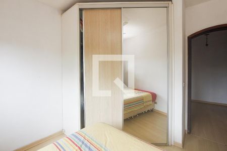 Casa à venda com 245m², 5 quartos e 4 vagas Casa à venda com 245m², 5 quartos e 4 vagasQuarto 5