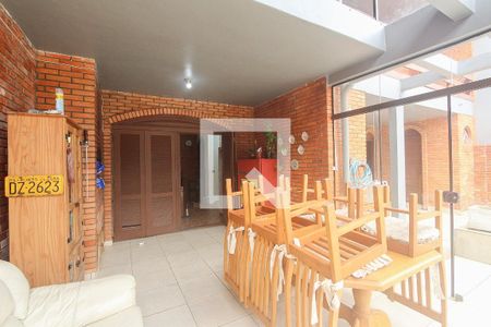 Casa à venda com 245m², 5 quartos e 4 vagas Casa à venda com 245m², 5 quartos e 4 vagasEspaço gourmet