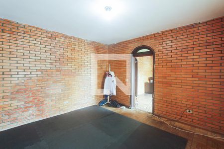 Casa à venda com 245m², 5 quartos e 4 vagas Casa à venda com 245m², 5 quartos e 4 vagasQuarto 2