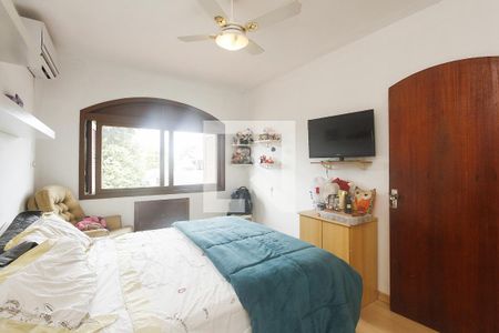 Casa à venda com 245m², 5 quartos e 4 vagas Casa à venda com 245m², 5 quartos e 4 vagasQuarto 4