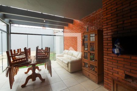 Casa à venda com 245m², 5 quartos e 4 vagas Casa à venda com 245m², 5 quartos e 4 vagasEspaço gourmet