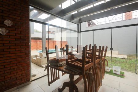 Casa à venda com 245m², 5 quartos e 4 vagas Casa à venda com 245m², 5 quartos e 4 vagasEspaço gourmet