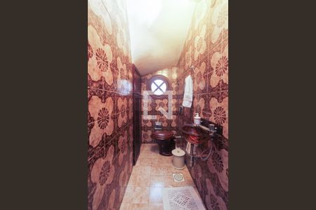 Lavabo de casa à venda com 5 quartos, 245m² em Sarandi, Porto Alegre