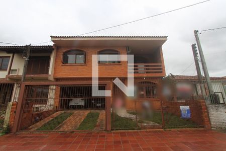 Casa à venda com 245m², 5 quartos e 4 vagas Casa à venda com 245m², 5 quartos e 4 vagasFachada