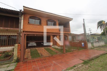 Casa à venda com 245m², 5 quartos e 4 vagas Casa à venda com 245m², 5 quartos e 4 vagasFachada