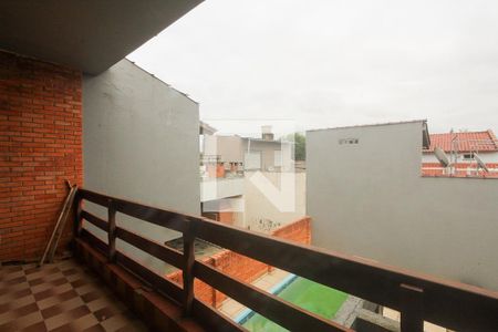 Casa à venda com 245m², 5 quartos e 4 vagas Casa à venda com 245m², 5 quartos e 4 vagasVaranda