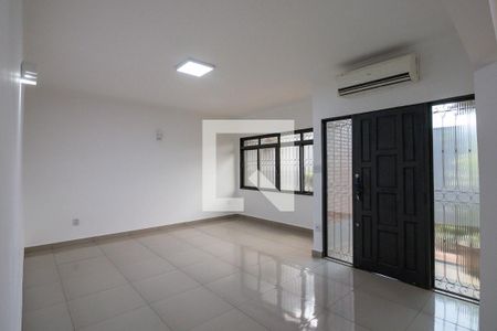 Sala de casa para alugar com 4 quartos, 154m² em Ipiranga, Ribeirão Preto