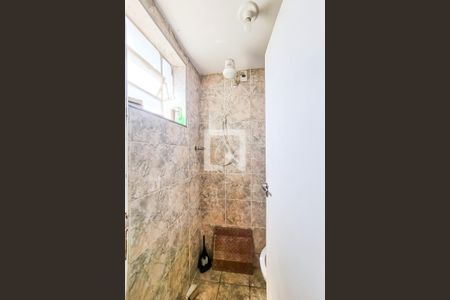 Banheiro de kitnet/studio para alugar com 1 quarto, 52m² em Ouro Preto, Belo Horizonte
