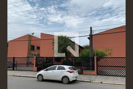 Casa de condomínio para alugar com 58m², 2 quartos e 1 vaga Casa de condomínio para alugar com 58m², 2 quartos e 1 vagaFachada