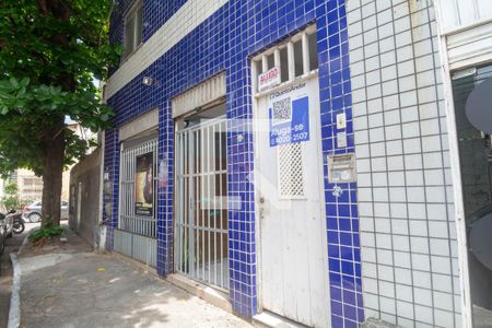 Apartamento para alugar com 70m², 2 quartos e sem vagaFachada